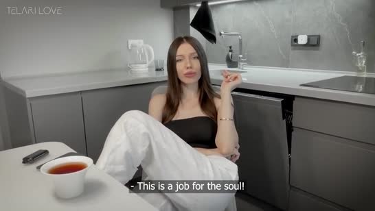 Соседка пустила гостя на чай и согласилась раздвинуть ноги