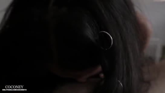 Деваха лежала в одних трусах и паренек быстро к ней пристроился